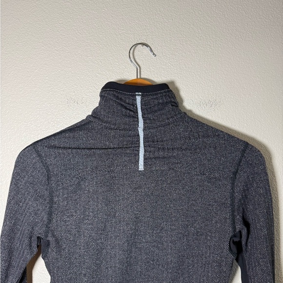 Lululemon Base Runner 1/2 Zip size 6 - Picture 7 of 11